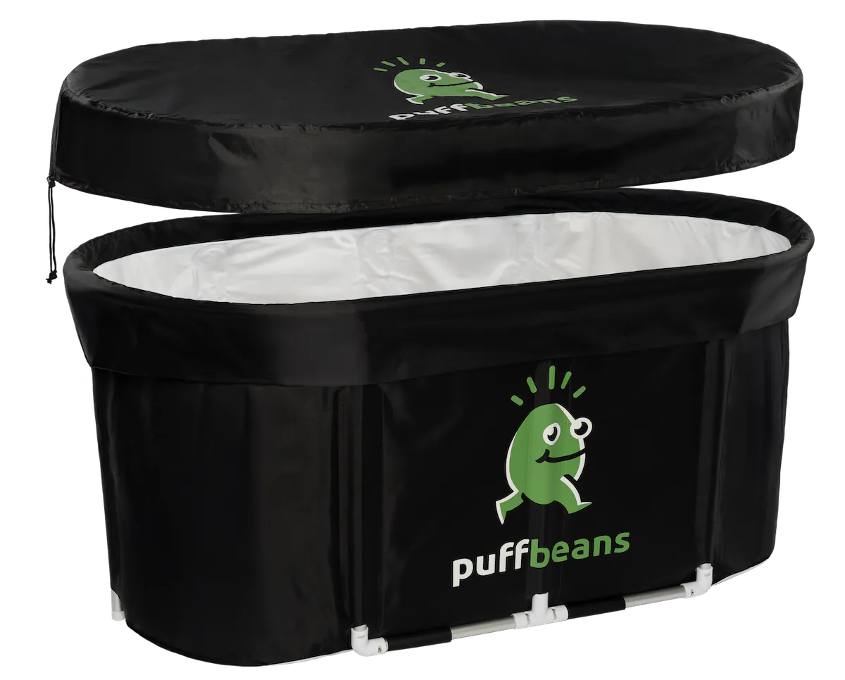 Das Puffbeans Eisbad mit angehobener Abdeckung